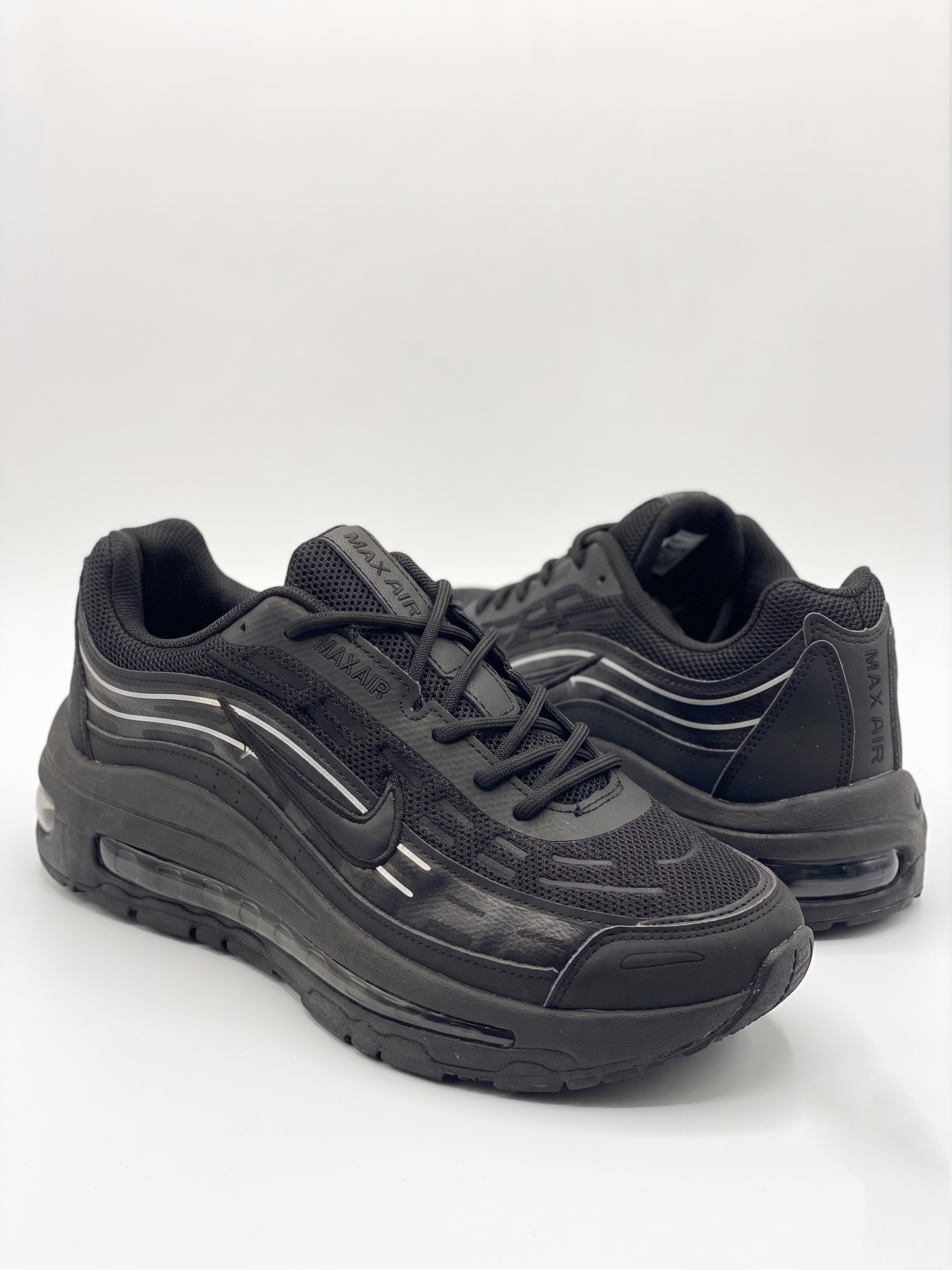 سنيكرز ميرور - AIR MAX